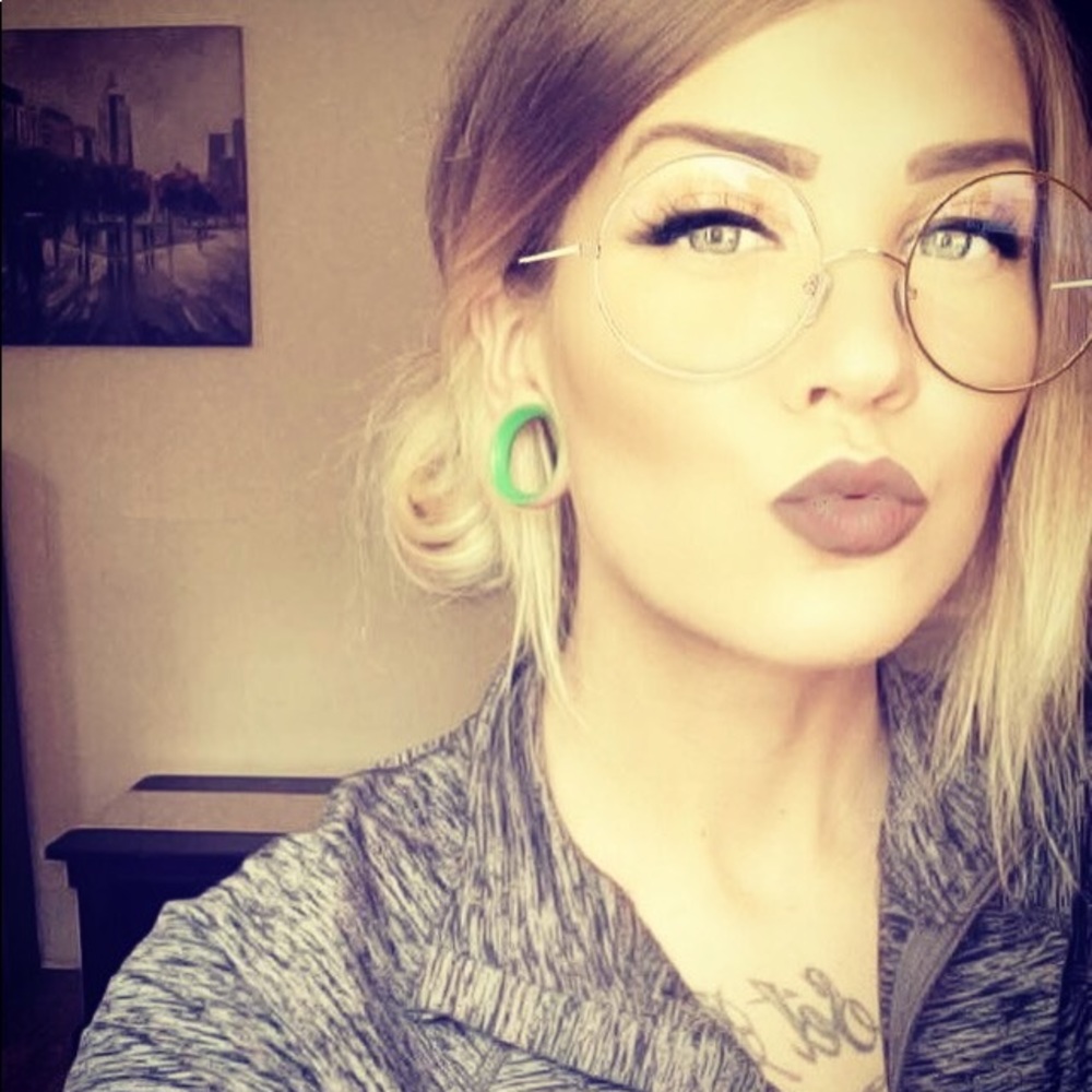 Meet your Posher, Erika